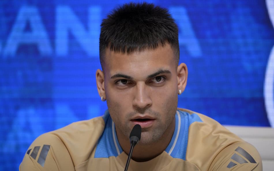 Lautaro Martínez em coletiva pela Argentina durante Data Fifa