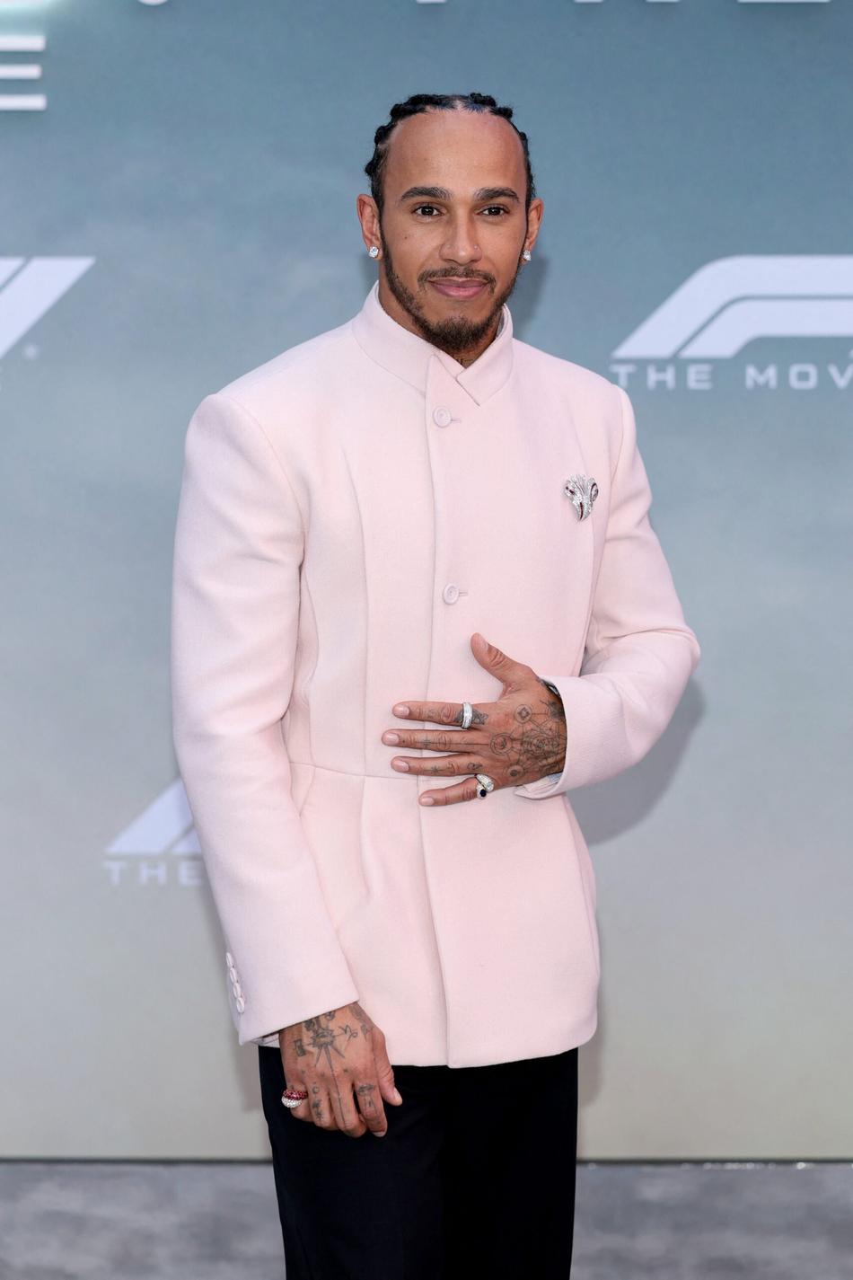 Lewis Hamilton na estreia do filme 'F1' na Times Square, em Nova York (foto: Dimitrios Kambouris / GETTY IMAGES NORTH AMERICA / Getty Images via AFP)