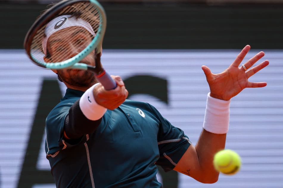 Lorenzo Musetti vence Frances Tiafoe nas quartas de final em Roland Garros (foto: Alain JOCARD / AFP)