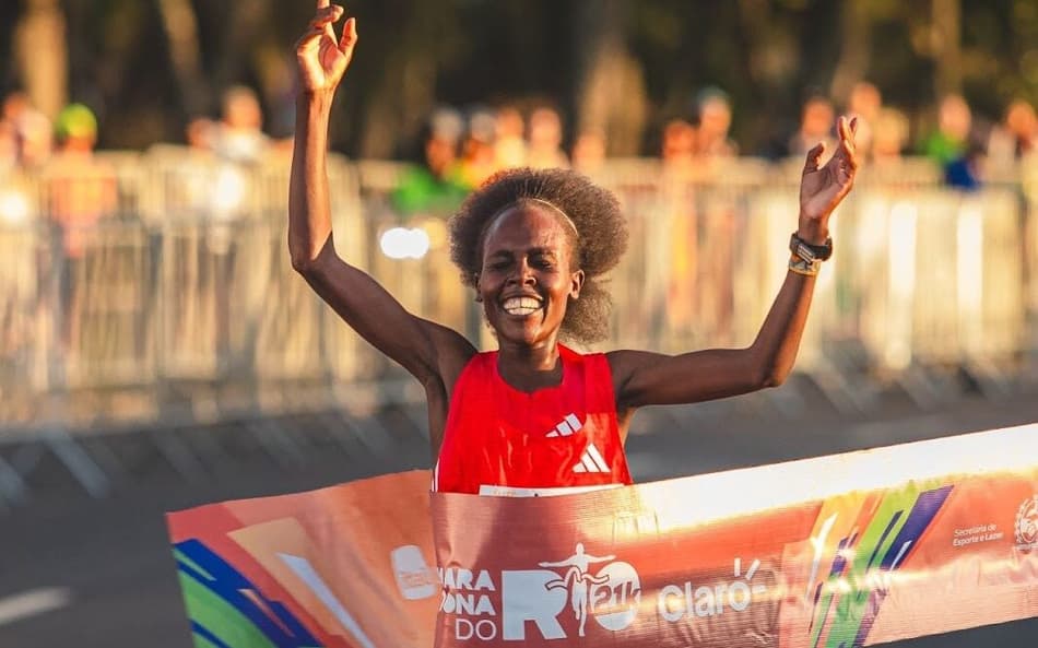 Winnie Jepkosgei Kimutai vence os 21K da Maratona do Rio (foto: Lucas de Oliveira)