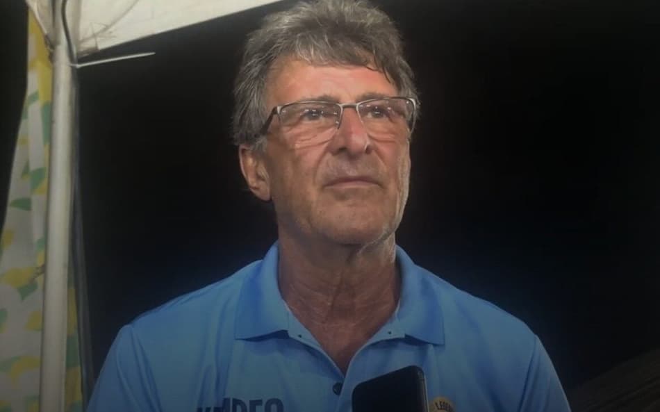 Mario Kempes em entrevista ao Lance! durante o Legends Tournament, em Curaçao