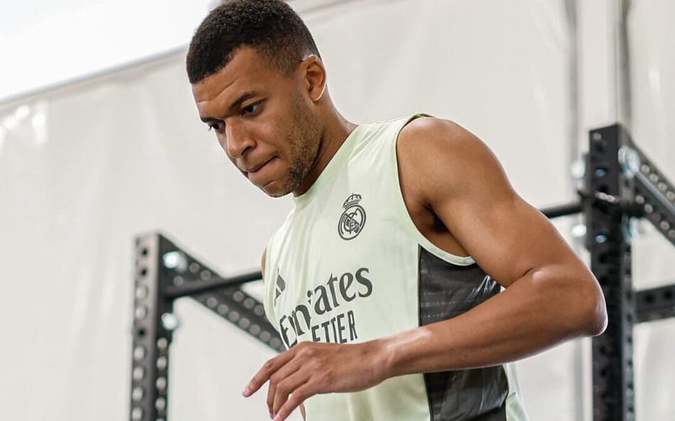 Mbappé faz treino individual no Real Madrid visando sua estreia no Mundial de Clubes