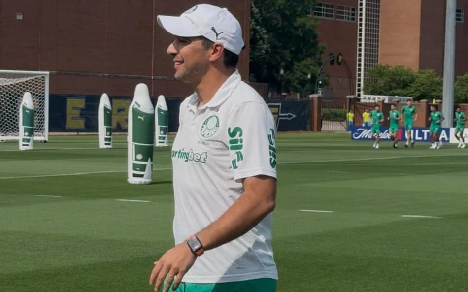 Abel Ferreira durante treinamento do Palmeiras nos Estados Unidos