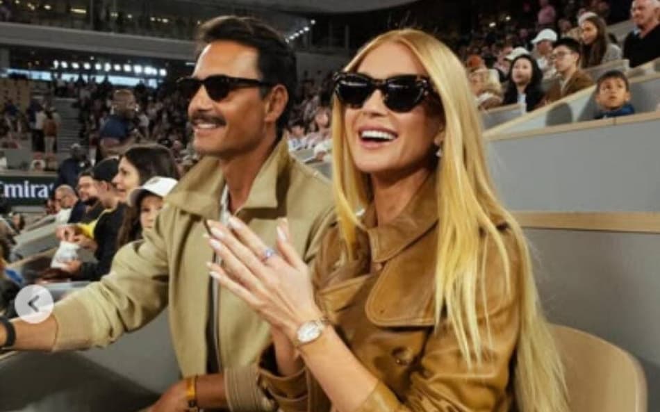 Marina Ruy Barbosa e Rodrigo Santoro curtem Roland Garros e postam fotos