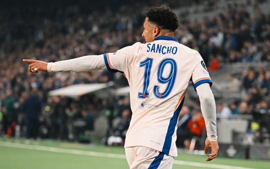 Sancho é alvo do Napoli para a próxima temporada (Foto: Divulgação/X)