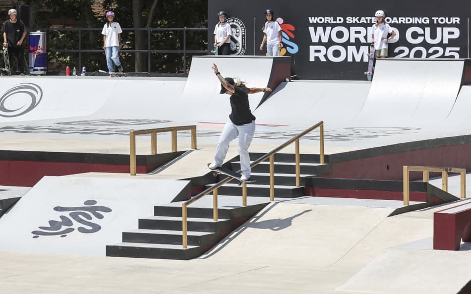 Pamela Rosa na Copa do Mundo de Skate Street Roma 2025 (foto: Julio Detefon / CBSk)