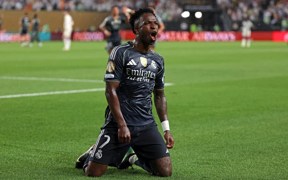 Vini Jr comemora gol marcado pelo Real Madrid sobre o RB Salzburg no Mundial de Clubes