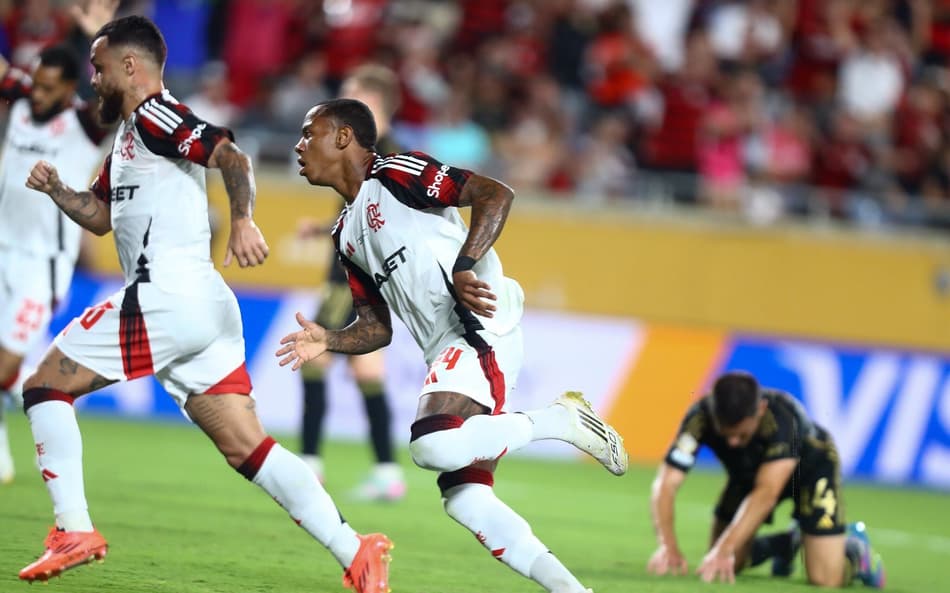 Wallace Yan comemora o gol de empate do Flamengo contra o Los Angeles FC (Foto: Gilvan de Souza/Flamengo)