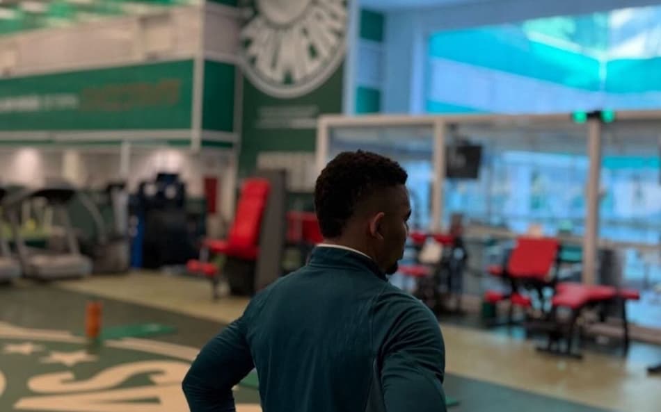 Gabriel Jesus esteve na Academia de Futebol (Foto: Reprodução)