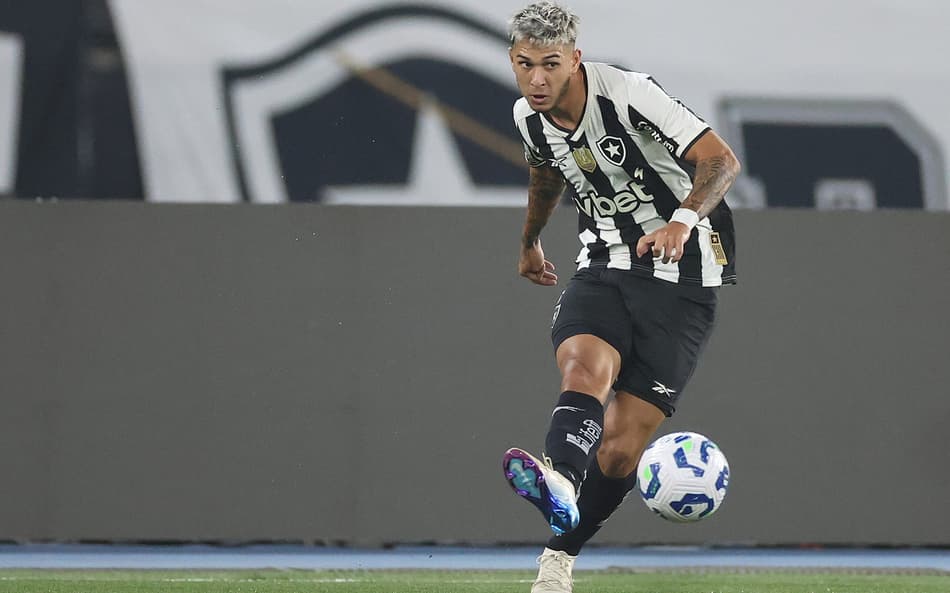 Mateo Ponte em ação pelo Botafogo (Foto: Vítor Silva/Botafogo)