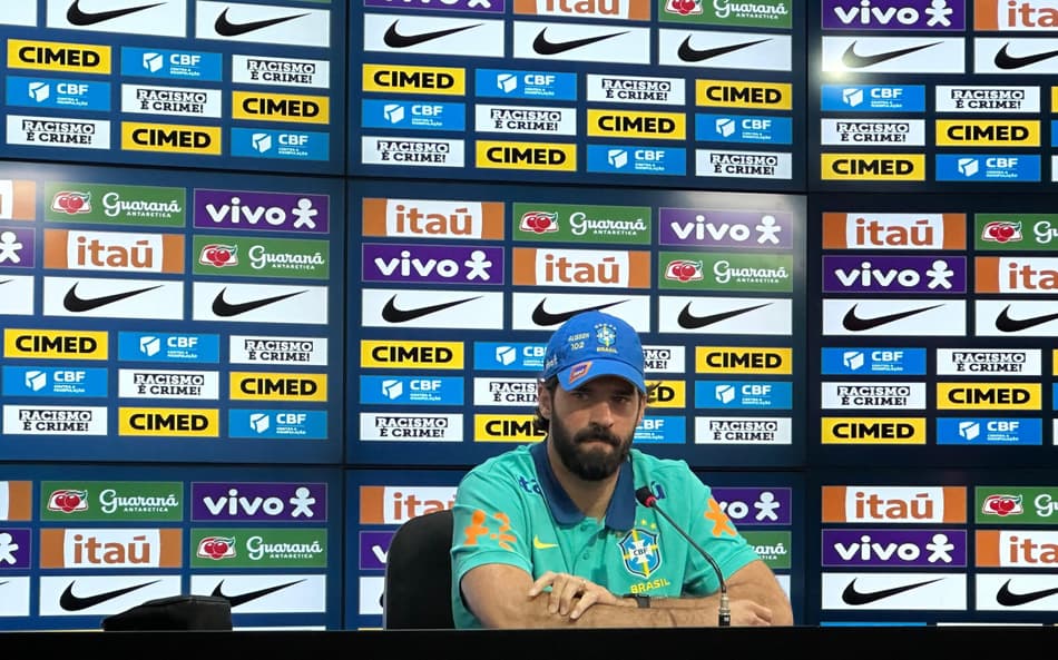 Alisson Becker fala sobre expectativa de conquistar a classificação para a Copa do Mundo do ano que vem. (Foto: Juliana Yamaoka/ Lance)