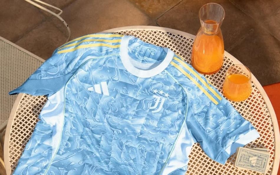 Novo uniforme alternativo da Juventus