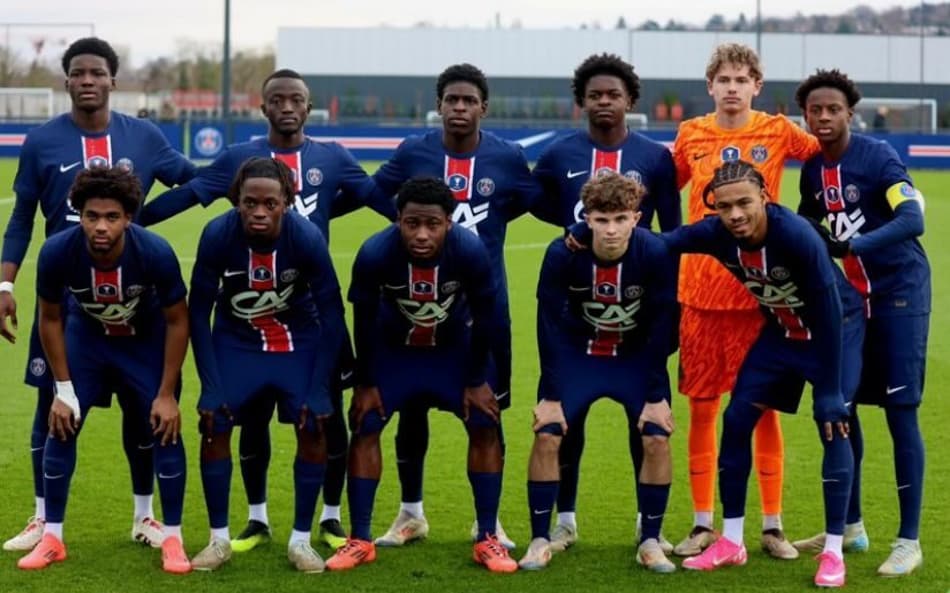 Mahamadou Sangaré no time sub-15 do PSG
