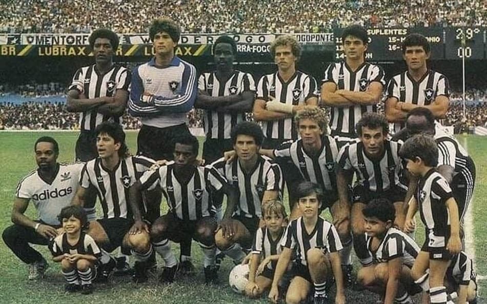 Time do Botafogo em 1984 (Foto: Reprodução/Redes sociais)