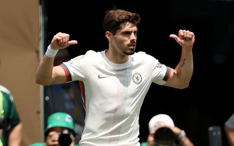 Pedro Neto comemora gol contra o Flamengo (Foto: Chelsea FC)