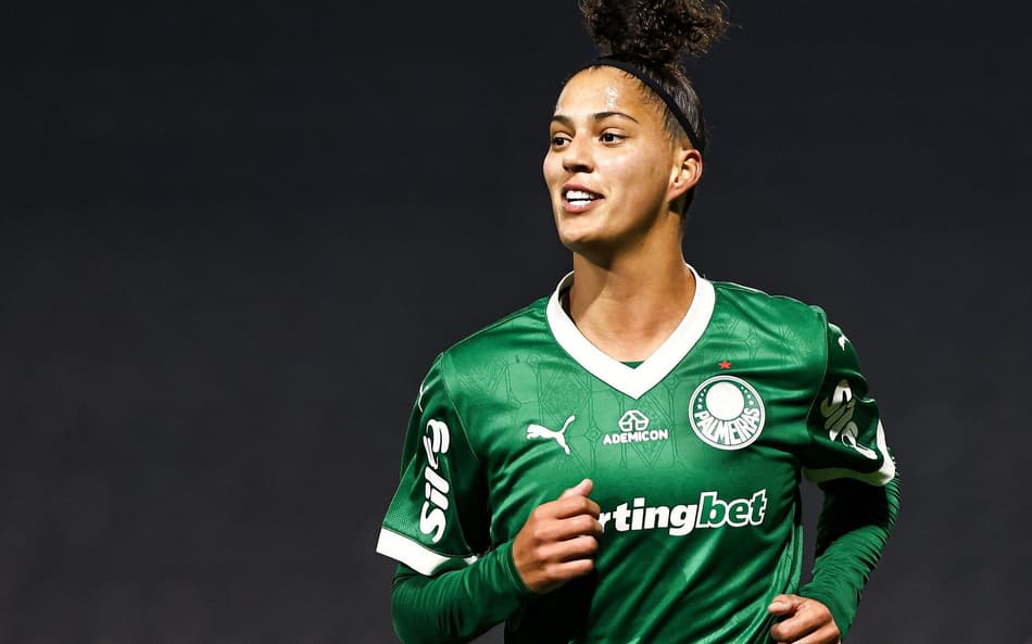 Maior artilheira do futebol feminino do Palmeiras, Amanda Gutierres comemora mais um gol pelo Brasileirão. (Foto: Rebeca Reis/Staff Images Woman/ CBF)