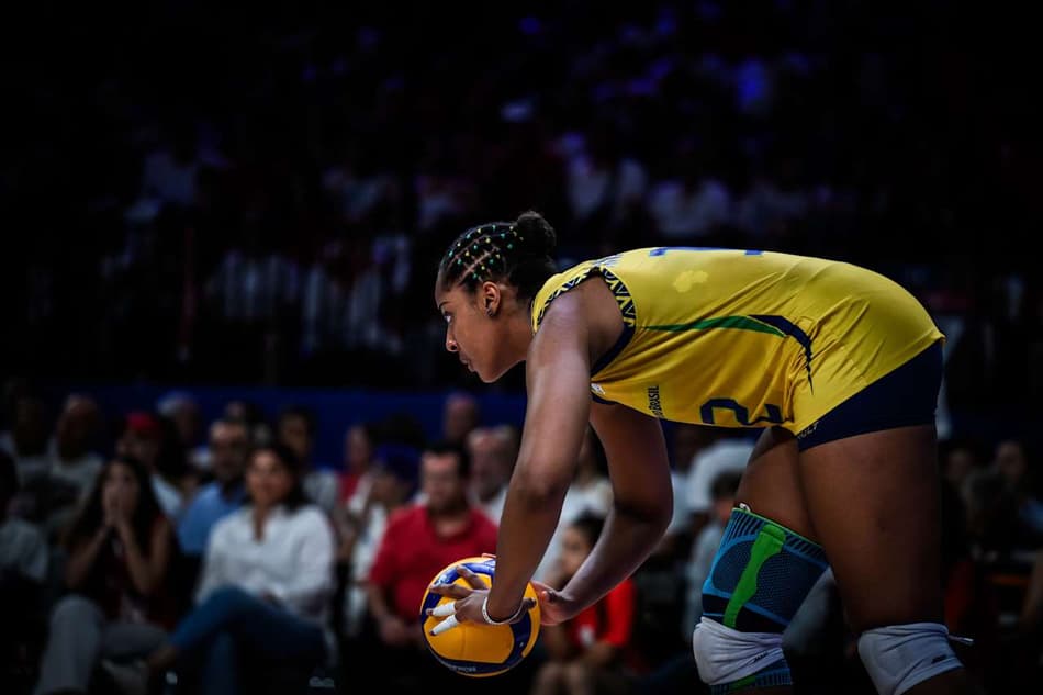 Ana Cristina anotou 10 pontos de saque nas primeiras semanas