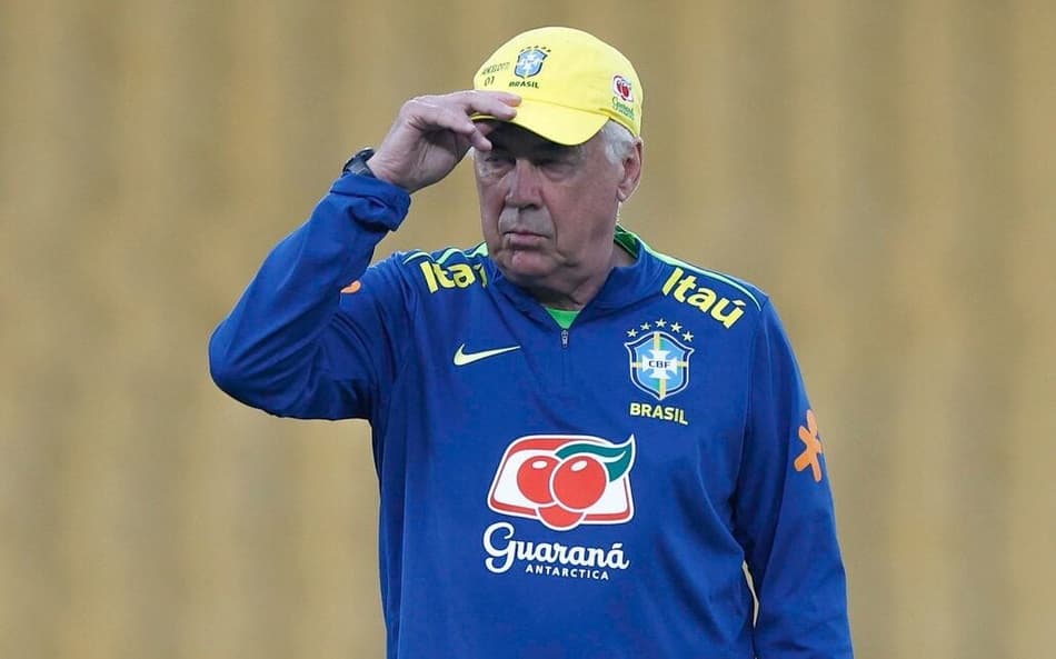 Carlo Ancelotti, durante treino da Seleção Brasileira em Guayaquil