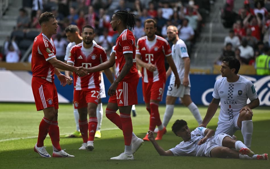 FBL-WC-CLUB-2025-MATCH02-BAYERN-AUCKLAND