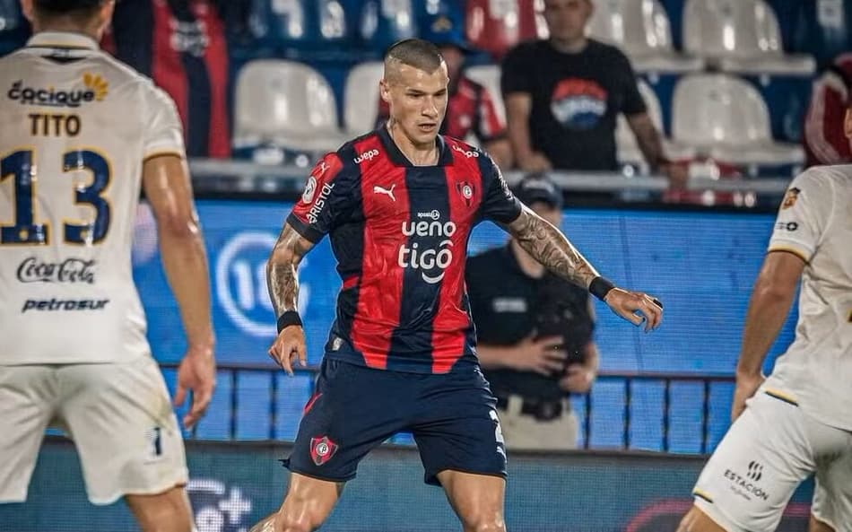 Alan Benítez, lateral-direito do Cerro Porteño-PAR