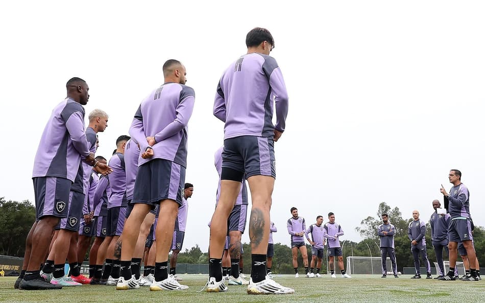 Treino do Botafogo em Santa Barbara