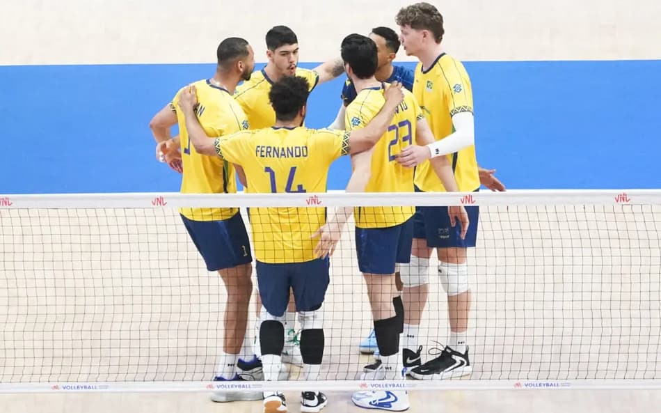 Brasil enfrentando a Eslovênia pela VNL 2025 no Maracanãzinho (Foto: Mauricio Val/FV Imagem/CBV)