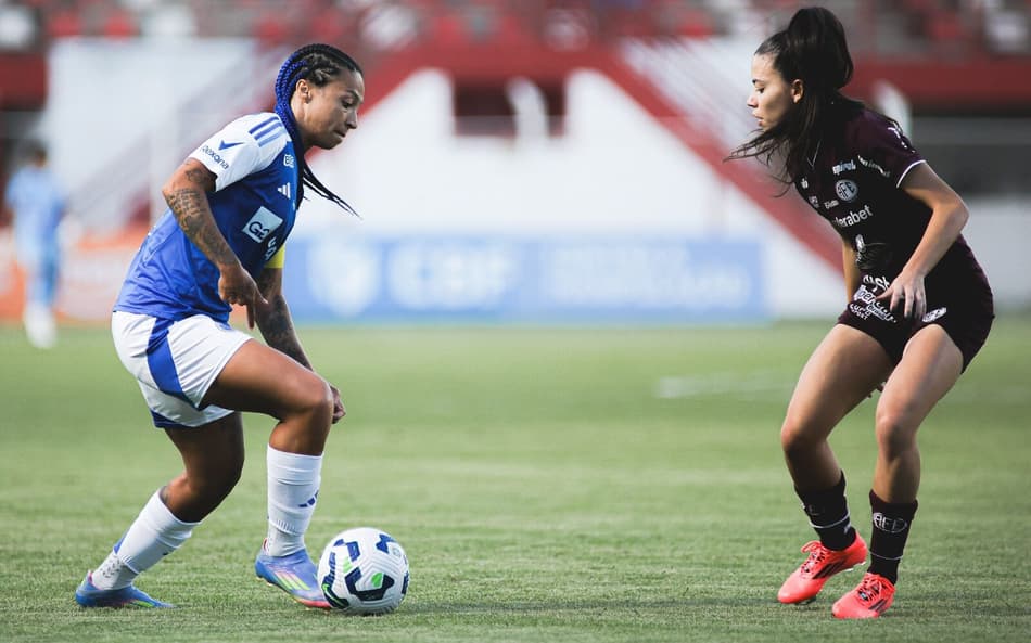 Byanca Brasil em duelo entre Cruzeiro e Sport, pelo Brasileirão feminino. (Foto: Gustavo Martins/ Cruzeiro)