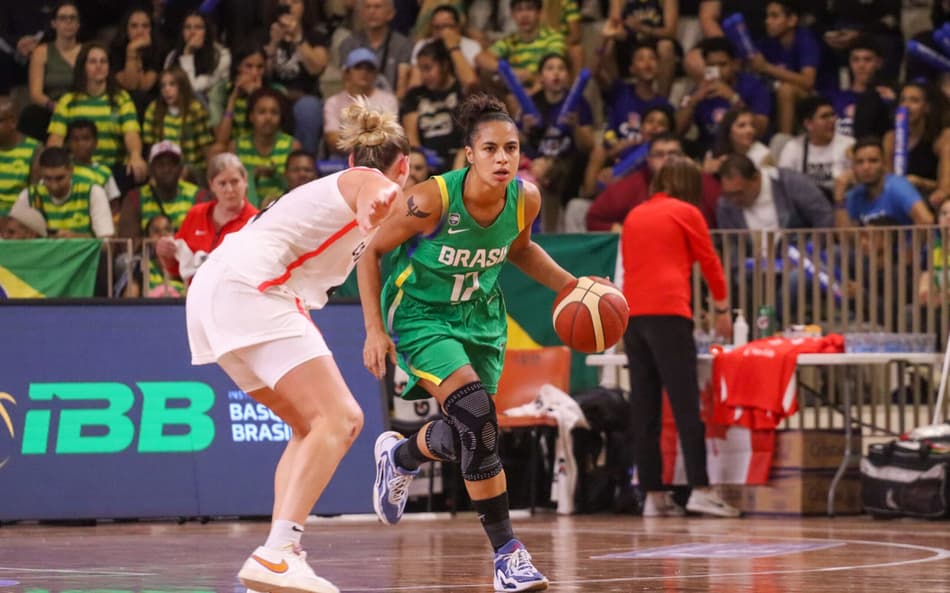 Com direito a show de bolas de três, Brasil vence Canadá no basquete feminino