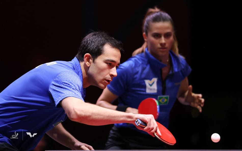 Hugo Calderano e Bruna Takahashi estão fora do torneio de duplas mistas