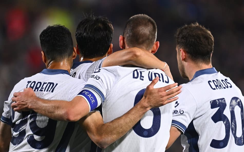 Elenco da Inter de Milão comemora gol sobre o Como (Divulgação: Inter de Milão)