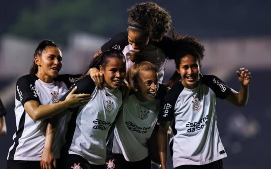 Corinthians comemora resultado.