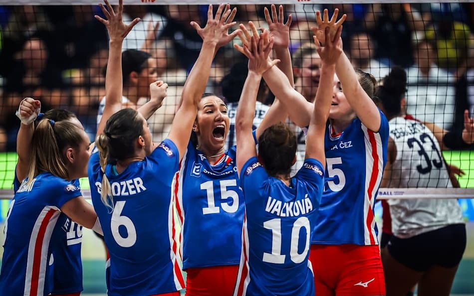 Jogo de Estados Unidos e Tchéquia na VNL (Foto: VNL)