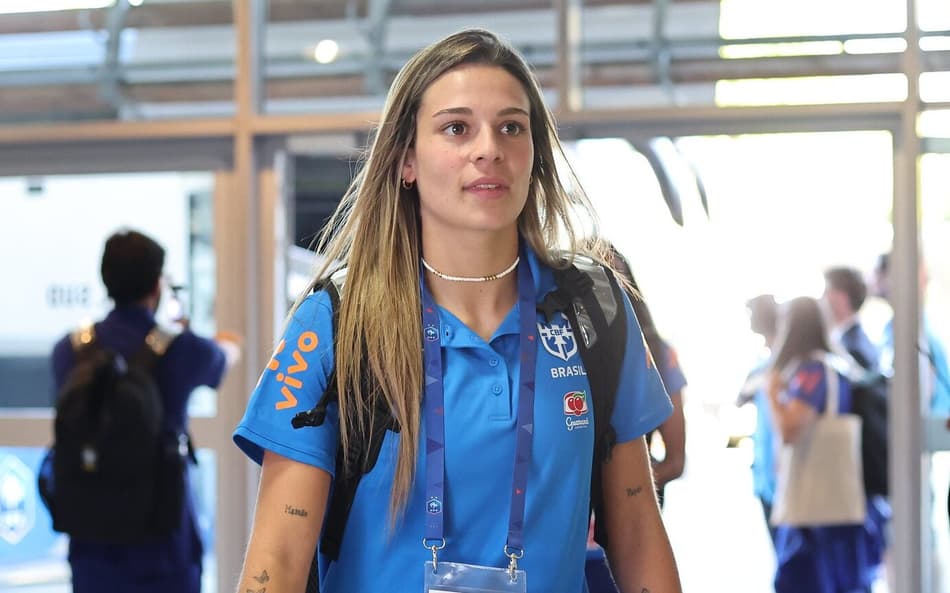 Gio pode ser desfalque da Seleção feminina na Copa América. ( Lívia Villas Boas / CBF)
