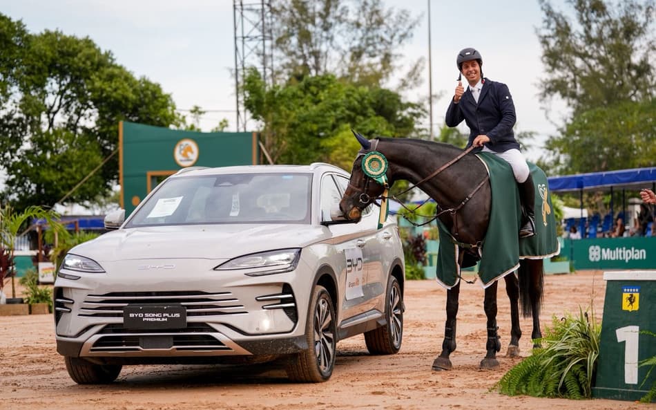 Jose Luiz Guimarães de Carvalho ganha carro elétrico (Foto: Divulgação)