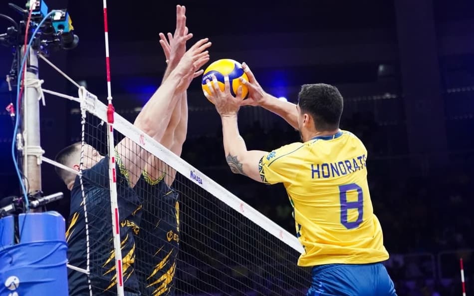 Honorato em jogo da Seleção no Maracanãzinho (Foto: Mauricio Val/FV Imagem/CBV)