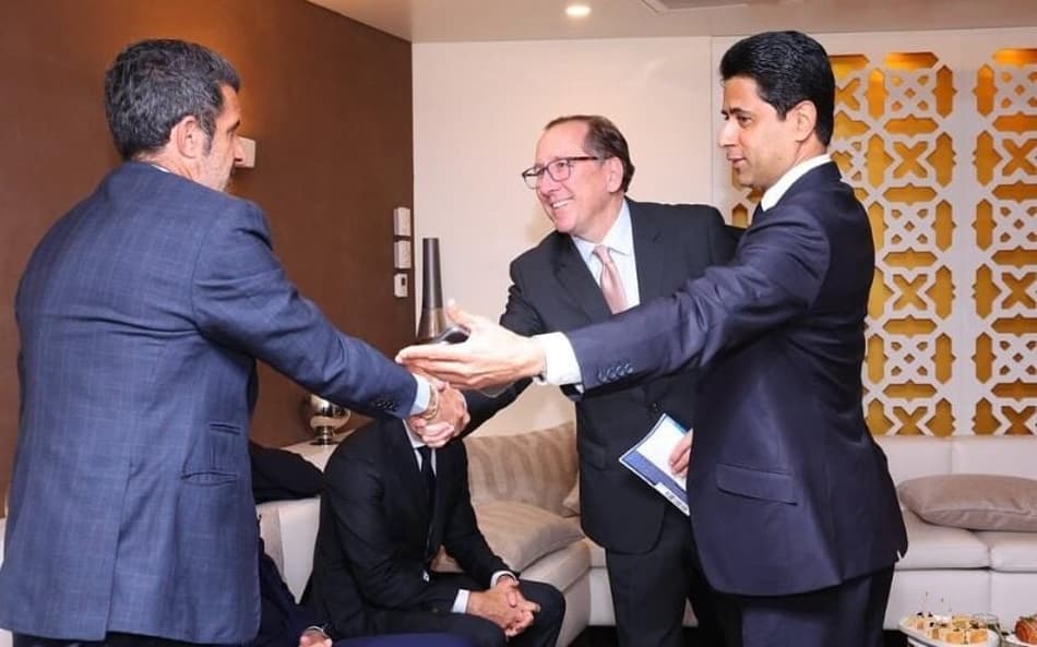 John Textor e Nasser Nasser Al-Khelaïfi juntos em jogo do PSG (Foto: Reprodução/Redes sociais)