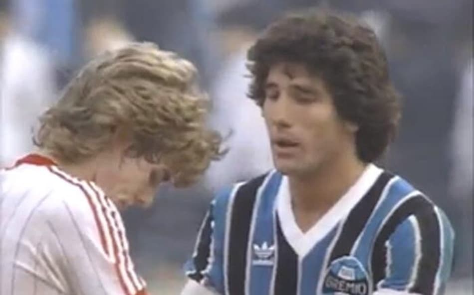 Renato Gaúcho no jogo do Grêmio contra o Estudiantes, no dia 9 de julho de 1983