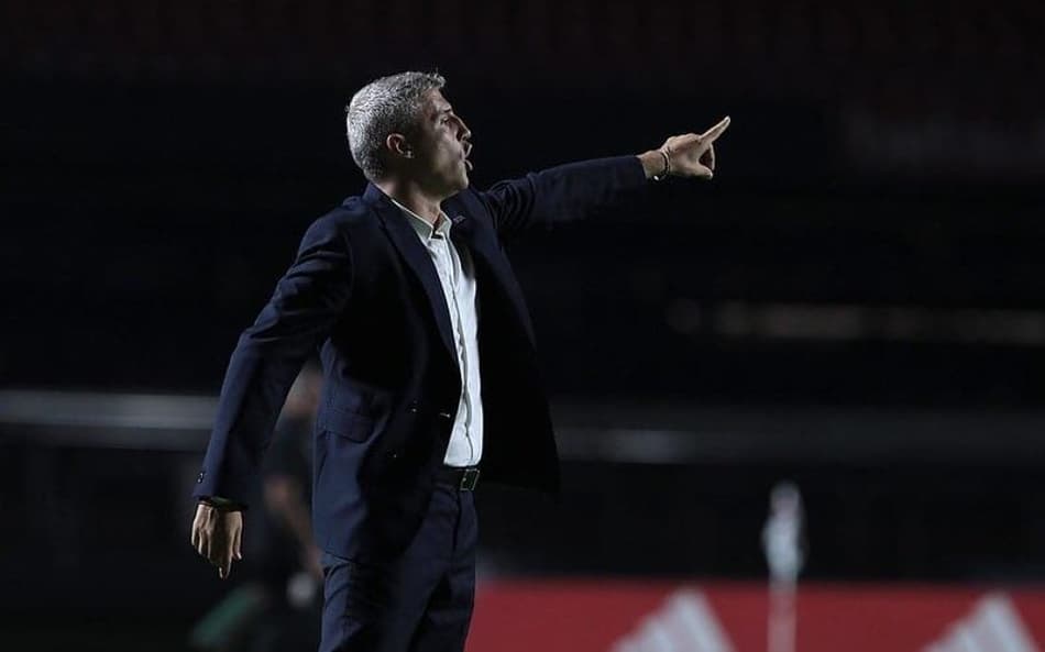 A partida marcou a estreia de Crespo pelo São Paulo