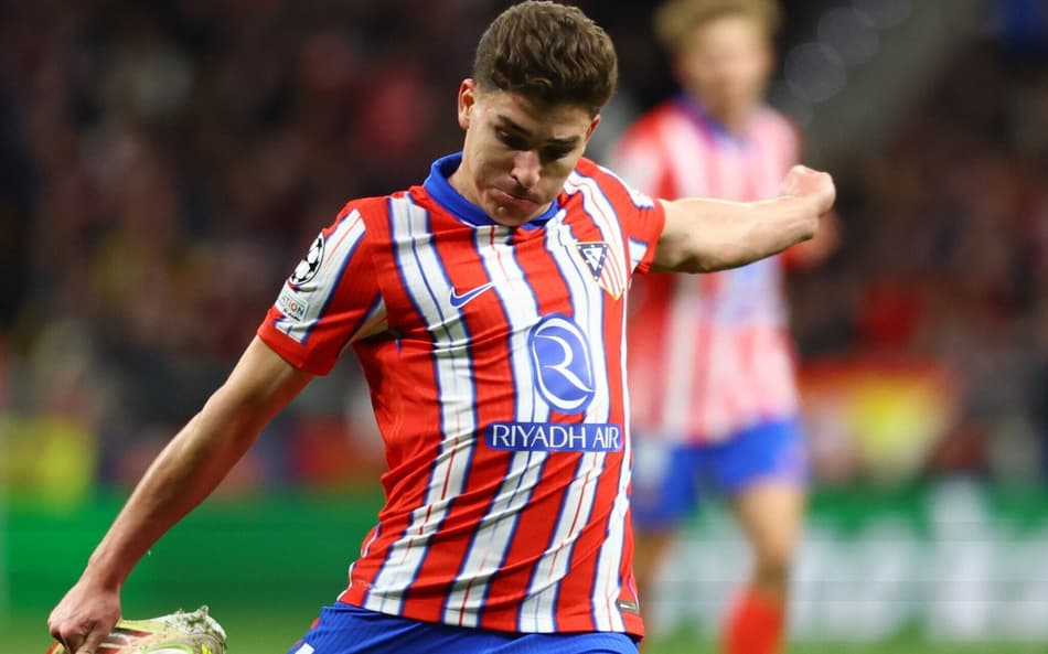 Julián Alvarez em partida do Atlético de Madrid pela Champions League