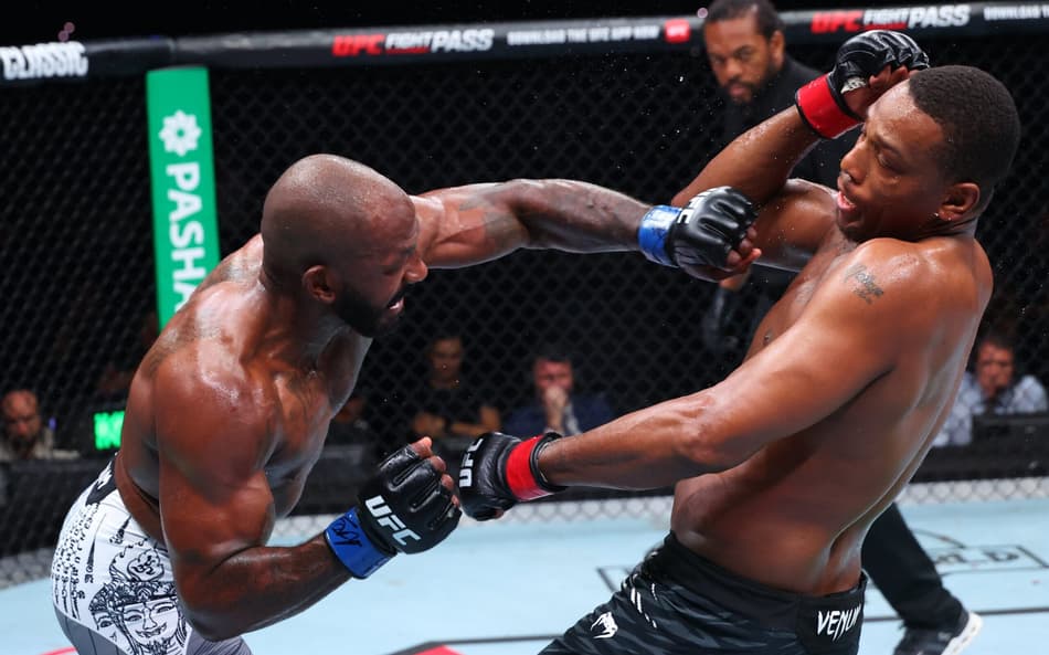 Khalil Rountree Jr. derrotou Jamahal Hill no UFC Baku (Foto: Divulgação/UFC)