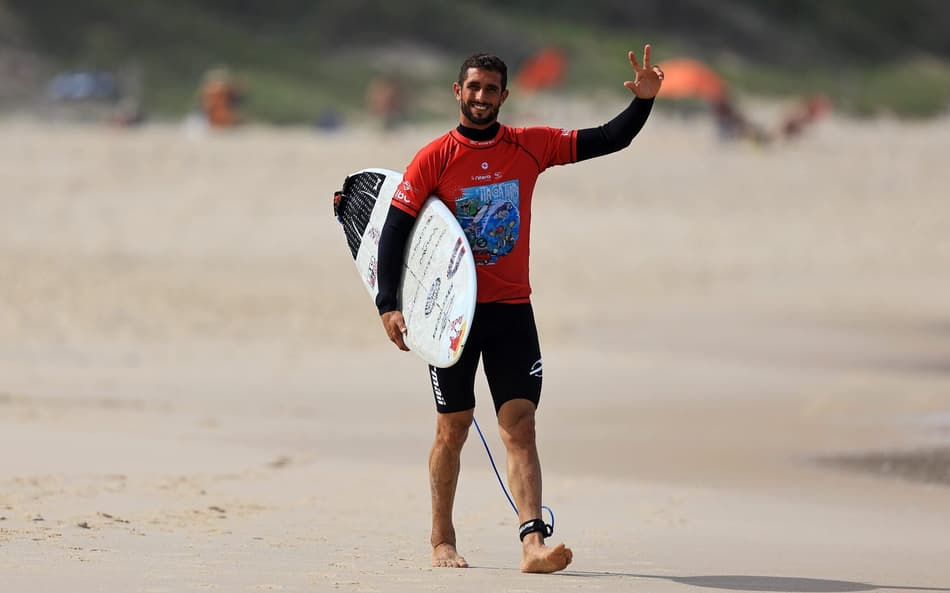 Lucas Chumbo em ação no Itacoatiara Pro (Foto: Tony D'Andrea)
