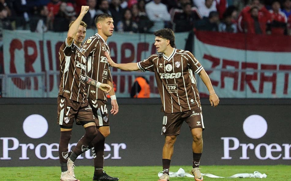 Platense x Huracán - Guido Mainero