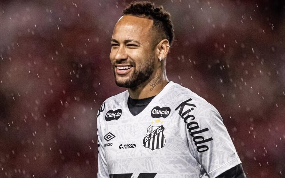 Neymar no aquecimento para o jogo contra o CRB