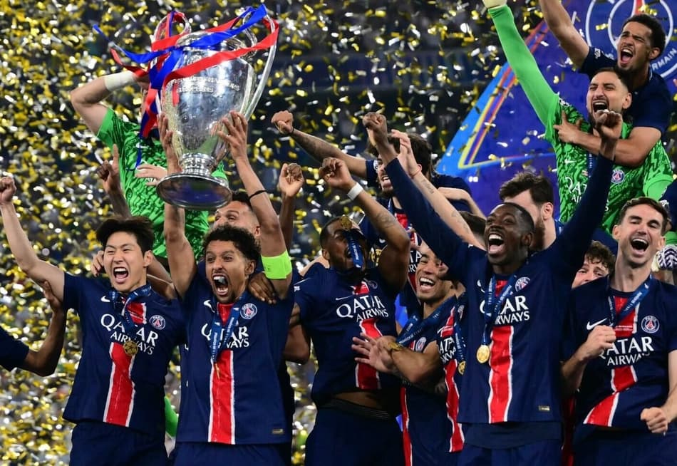 Jogadores do PSG comemoram título da Champions League