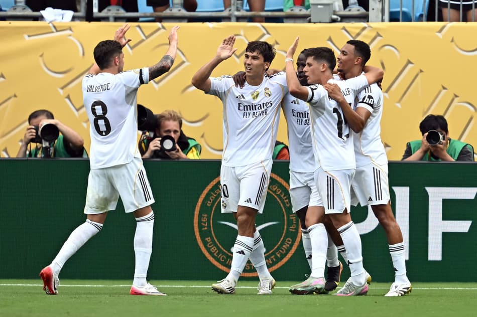 Real Madrid sobrou contra o Pachuca com um a menos (Foto: Paul Ellis/AFP)
