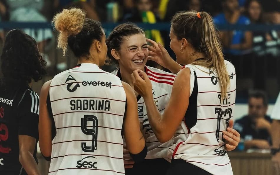 Roni Jones-Perry foi atleta do Sesc Flamengo por duas temporada (Foto: Reprodução/Instagram)