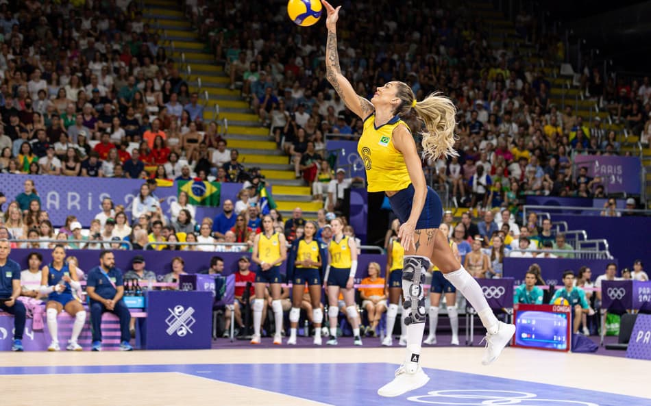 Saque com pé é permitido no vôlei? Veja o que diz a regra!