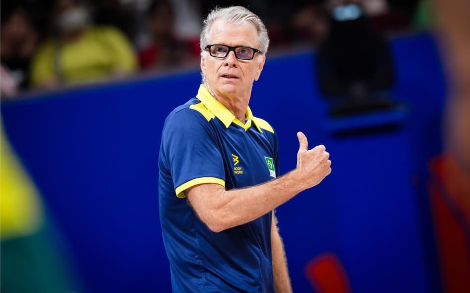 VNL masculina: Bernardinho abre o jogo sobre futuro de Lucarelli na Seleção Brasileira