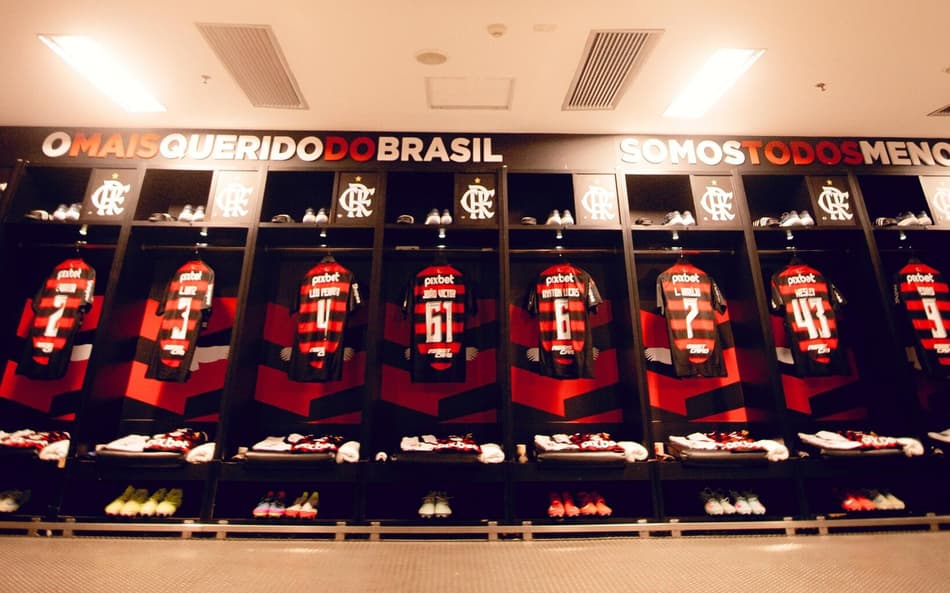 Artes divulgadas pelo Flamengo nas redes sociais ‘irritam’ torcedores