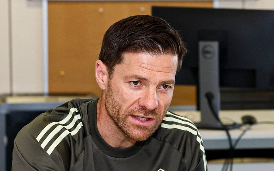 Xabi Alonso pelo Real Madrid
